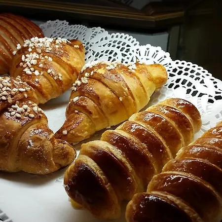 Alojamento de Acomodação e Pequeno-almoço Sa Rocchitta Bosa